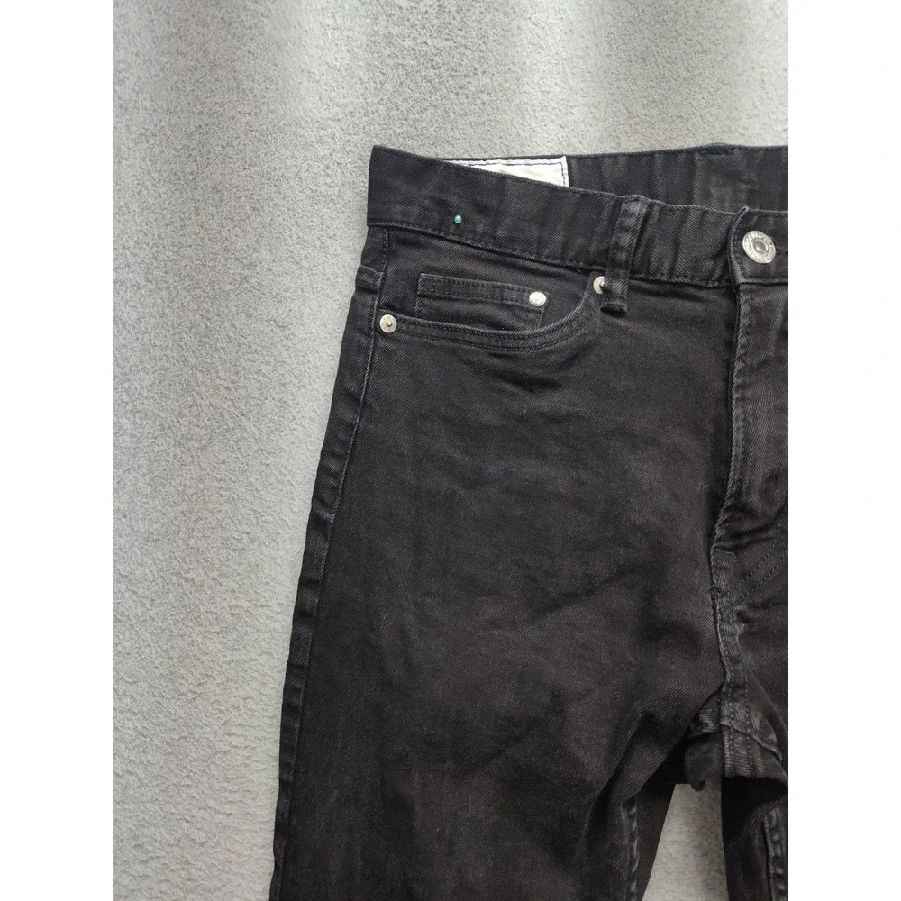 H&M please view
